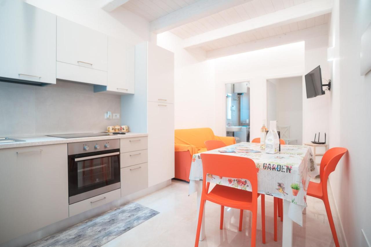 Le Camelie -Appartamenti Nuovi Porto SantʼElpidio Exteriör bild